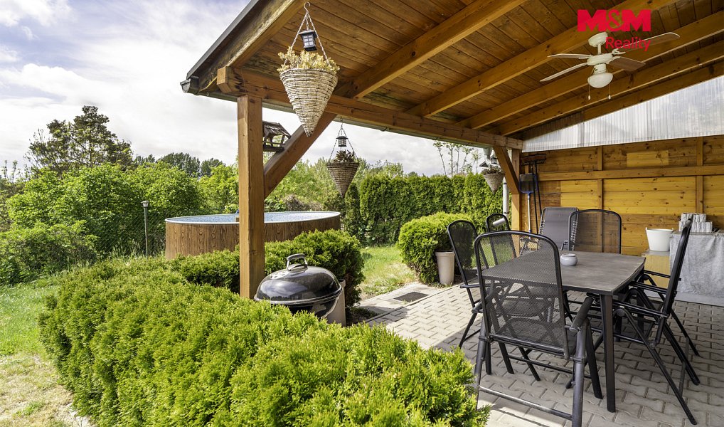 Prodej chaty/chalupy 120 m² s pozemkem 1 065 m², Uhersko – náhled fotky 12