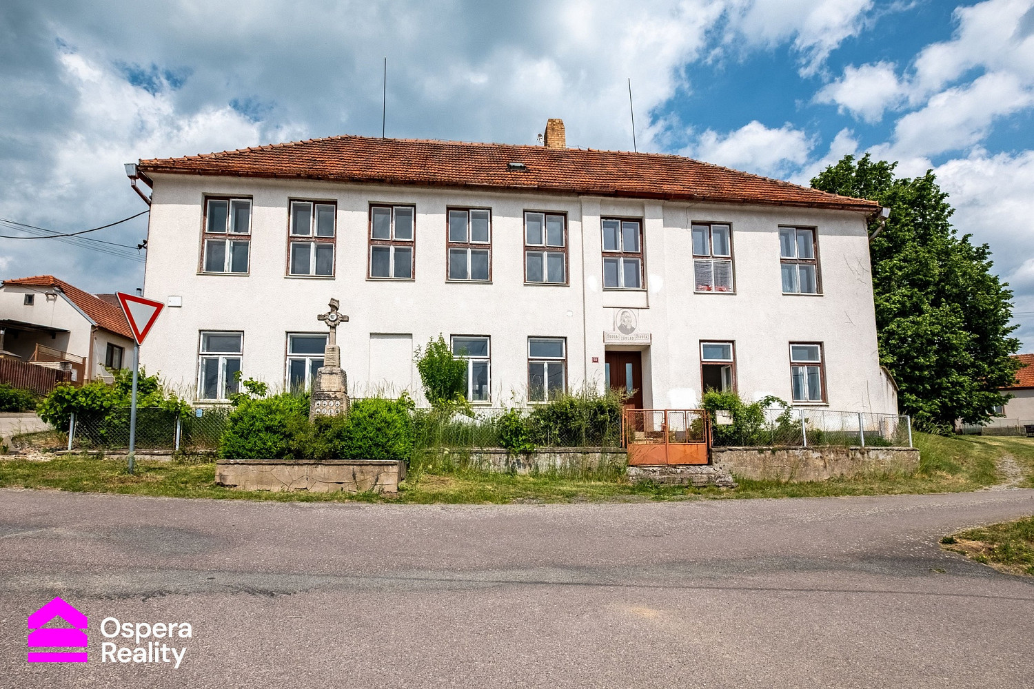 Prodej domu 260 m² s pozemkem 575 m²