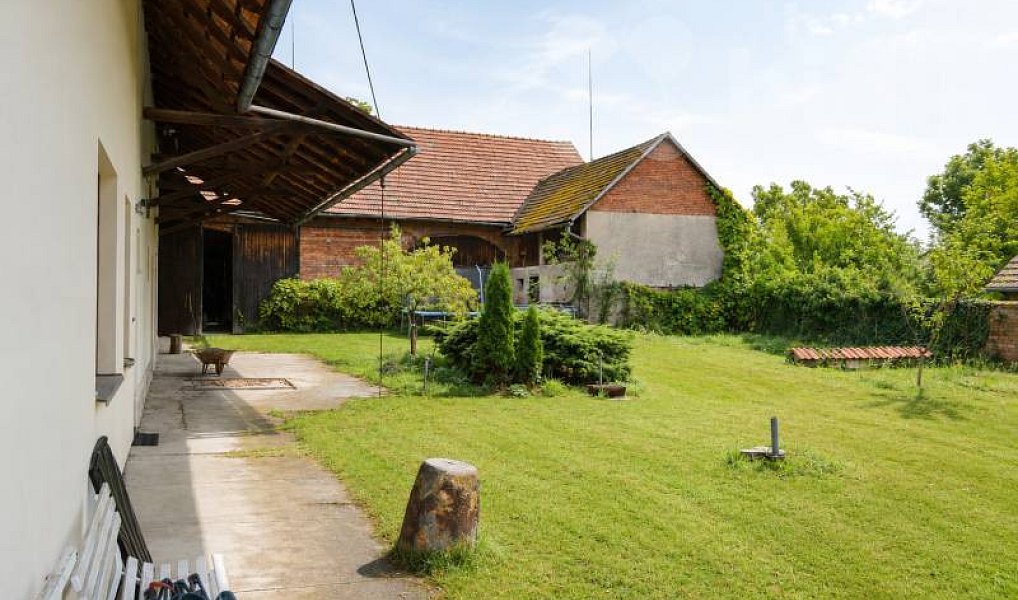 Prodej domu 785 m² s pozemkem 2 182 m², Librantice – náhled fotky 5