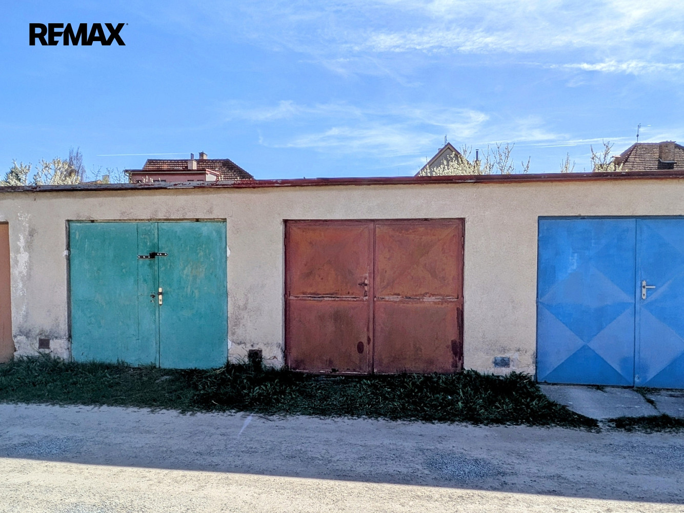 Zděná řadová garáž ve skvělé lokalitě telč štěpnice, volná ihned — photo 3