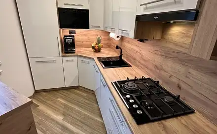 Prodej bytu 2+1 55 m², Nejedlého, Sezemice, okres Pardubice