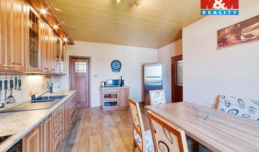 Prodej domu 248 m² s pozemkem 1 621 m², Cheb – náhled fotky 16