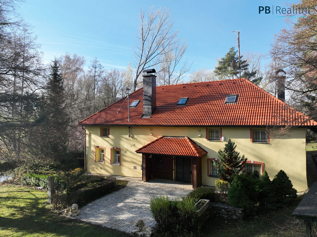 Prodej domu 450 m² s pozemkem 4 111 m² — photo 2