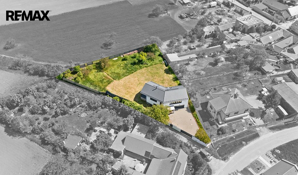 Prodej domu 167 m² s pozemkem 830 m², Šumice – náhled fotky 2