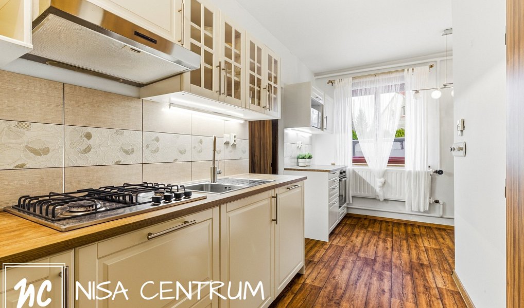 Prodej ubytovacího objektu 220 m², Hejnice – náhled fotky 3