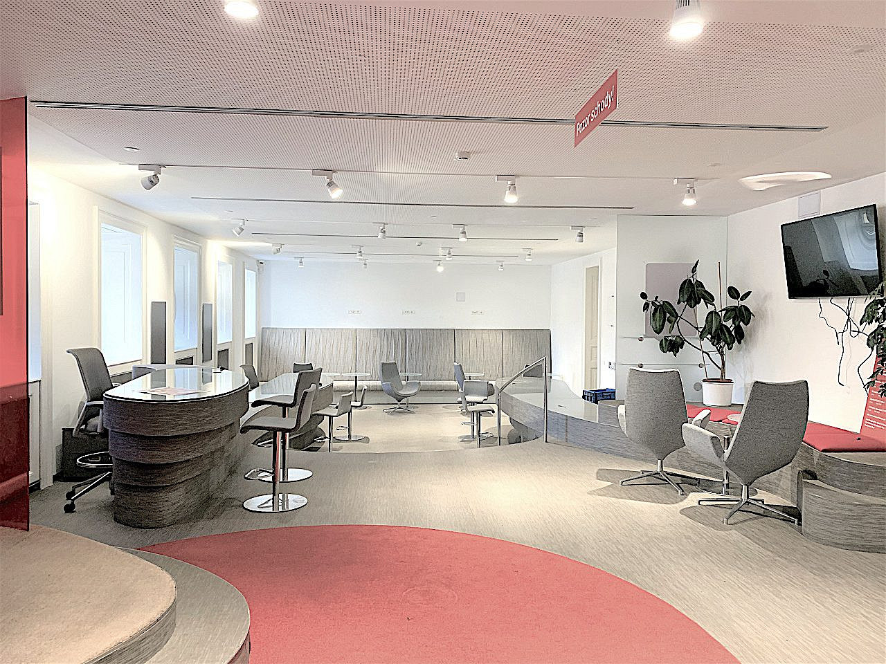 Pronájem kanceláře 193 m² – fotografie 2