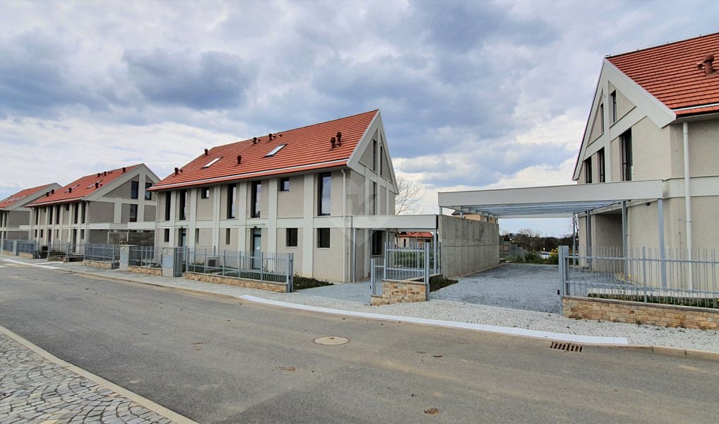 Pronájem bytu 2+kk 47 m², Praha – náhled fotky 11