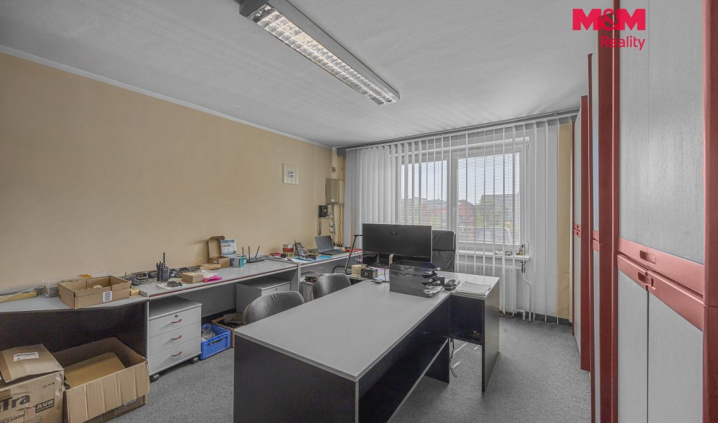 Prodej obchodních prostor 330 m², Pardubice – náhled fotky 16
