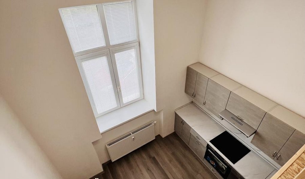 Pronájem bytu 2+kk 57 m², Teplice – náhled fotky 3