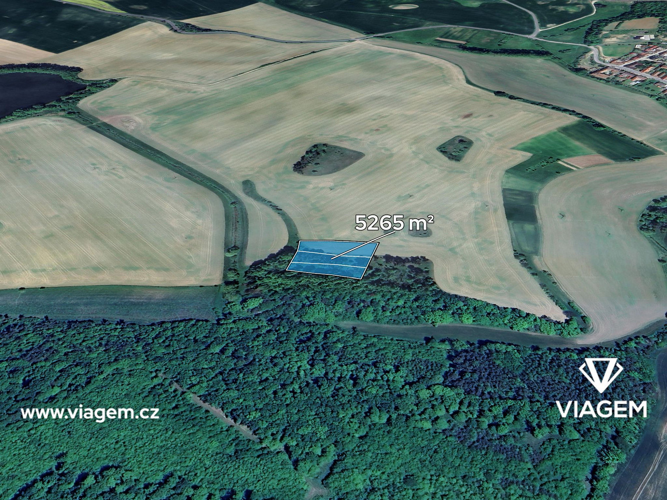 Prodej pole 585 m²