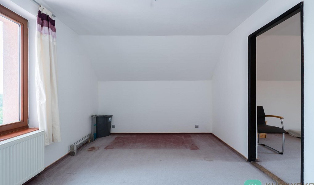 Prodej domu 265 m² s pozemkem 1 277 m², Košťany – náhled fotky 27