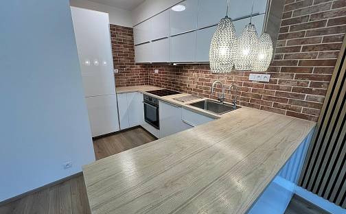 Prodej bytu 3+kk 77 m², Holubova, Horoměřice, okres Praha-západ