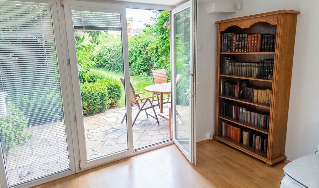 Prodej domu 250 m² s pozemkem 342 m², Praha – náhled fotky 8