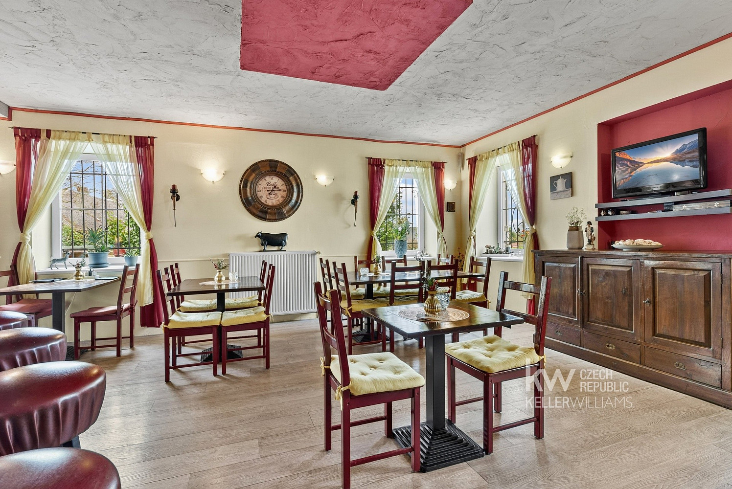 Prodej ubytovacího objektu 473 m² – fotografie 5