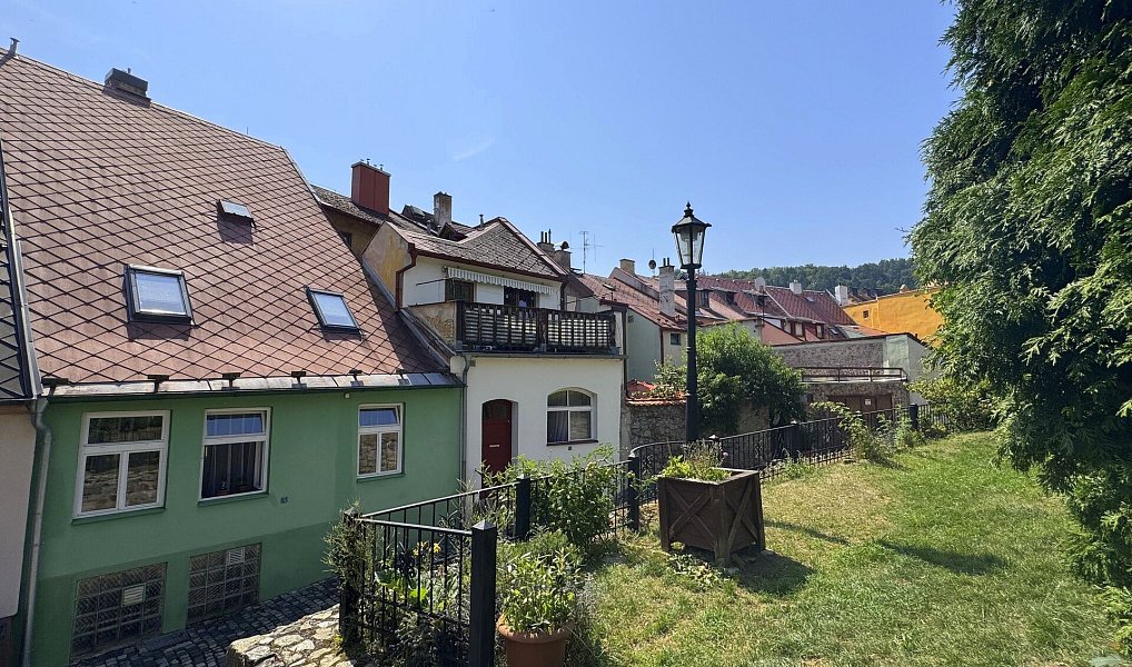 Prodej domu 369 m² s pozemkem 118 m², Loket – náhled fotky 11
