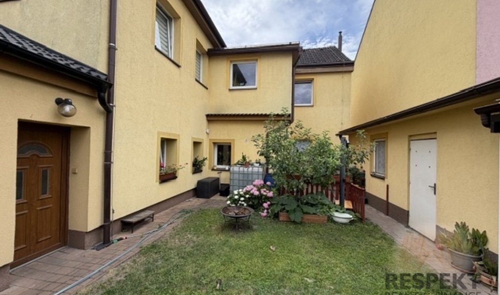 Prodej domu 204 m² s pozemkem 375 m², Kladno – náhled fotky 15