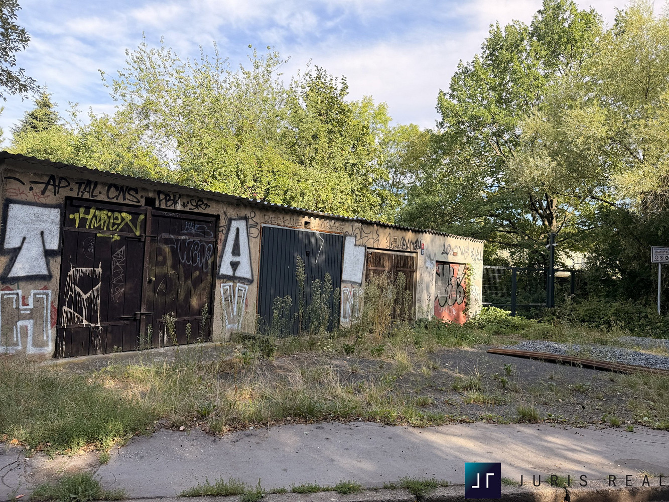 Prodej garáže 21m2 – fotografie 3