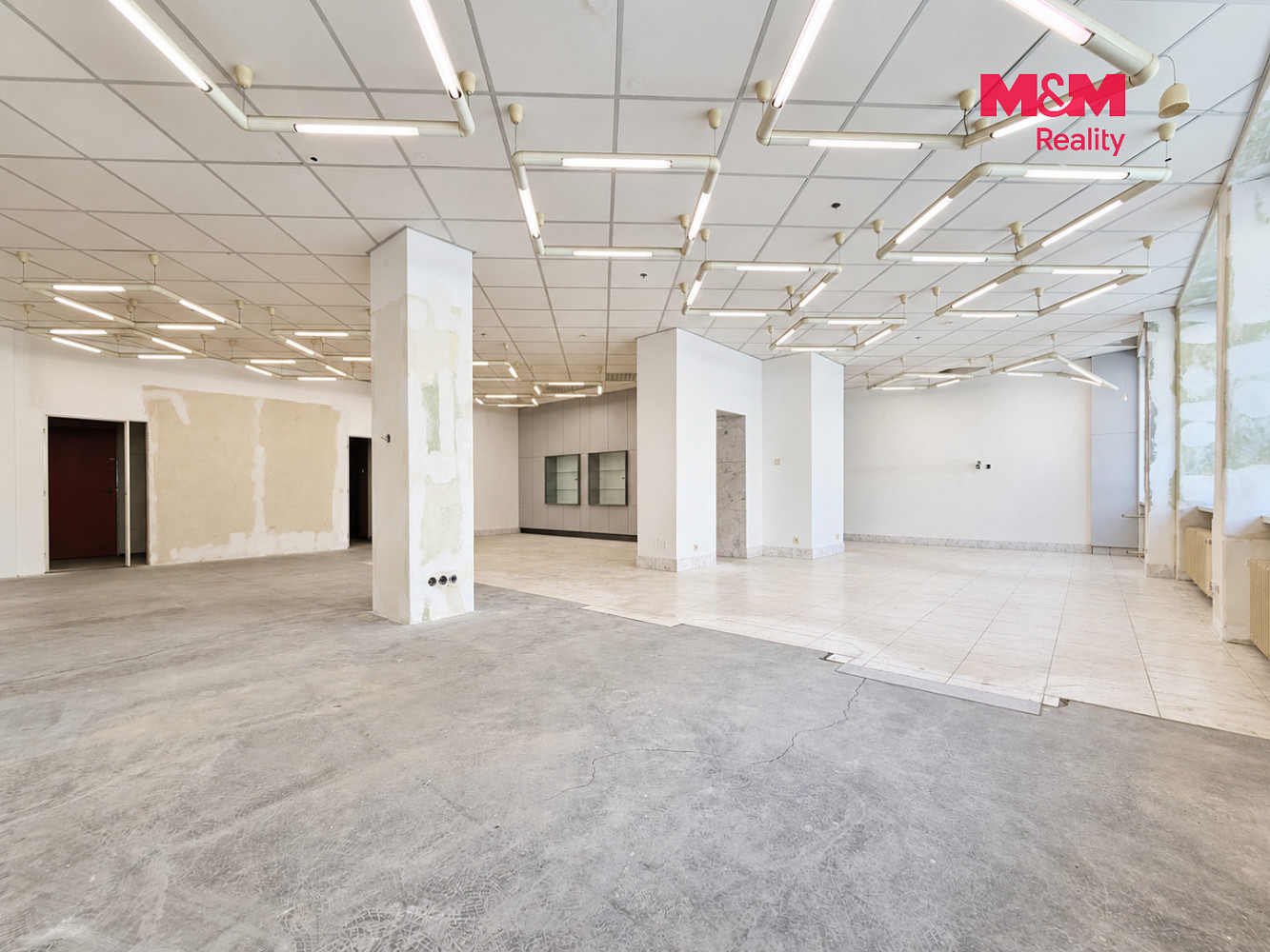 Pronájem obchodních prostor 170 m² – fotografie 2
