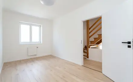 Prodej domu 150 m² s pozemkem 143 m², Slunečnicová, Praha 10 - Záběhlice