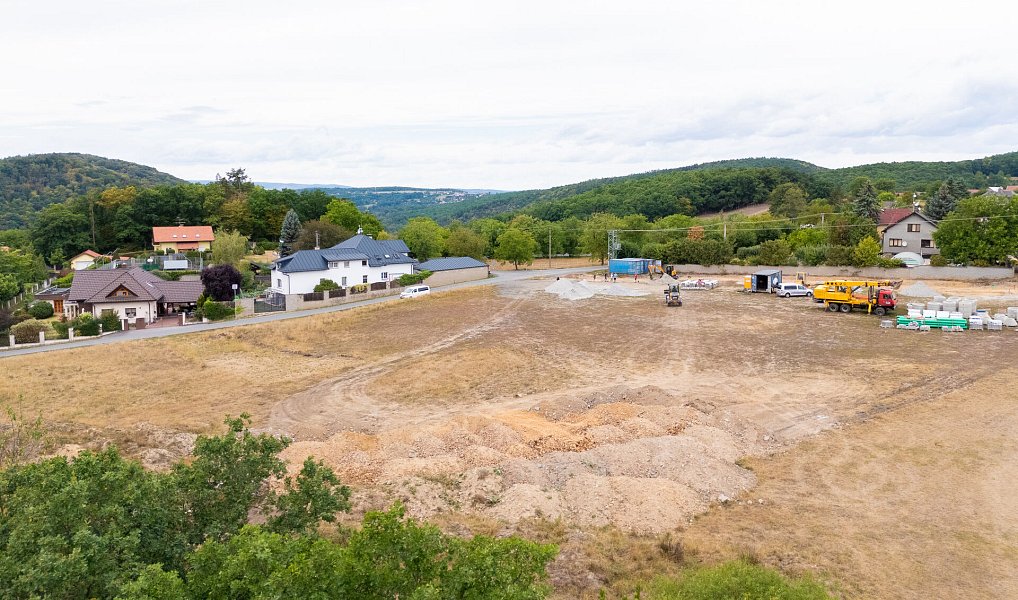 Prodej stavebního pozemku 1 004 m², Jílové u Prahy – náhled fotky 4