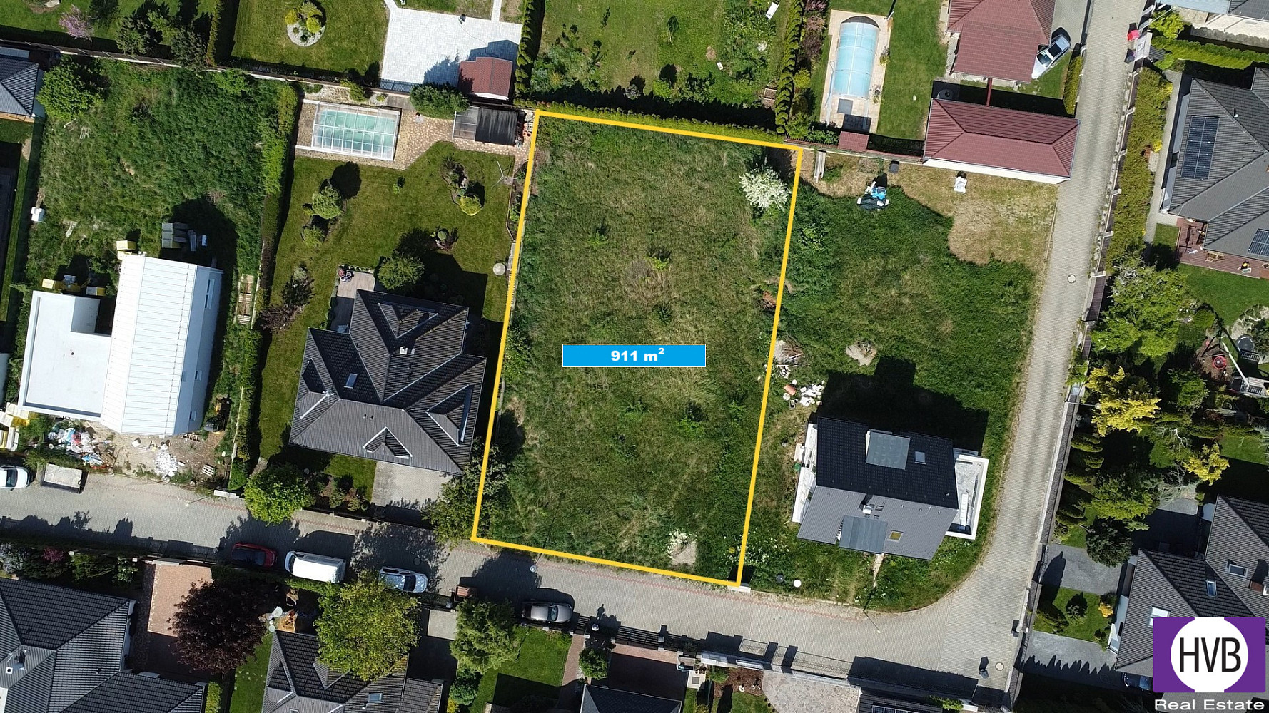 Prodej stavebního pozemku 911 m² – pohled 2