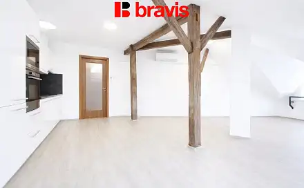 Pronájem bytu 1+kk 61 m², Koliště, Brno - Zábrdovice