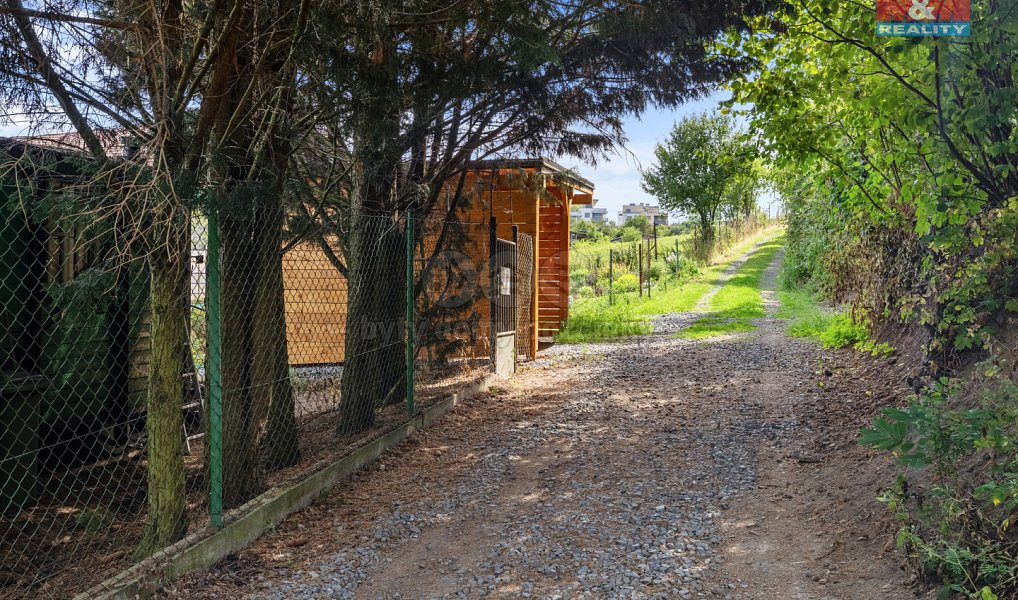 Prodej zahrady 1 483 m², Praha – náhled fotky 12