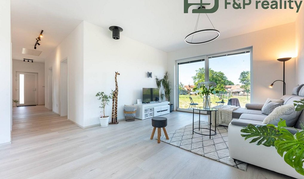 Prodej domu 112 m² s pozemkem 1 001 m², Bečváry – náhled fotky 5