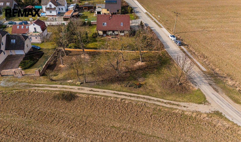 Prodej stavebního pozemku 1 045 m², Vonoklasy – náhled fotky 6
