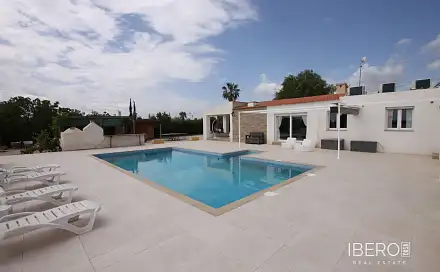 Prodej domu 190 m² s pozemkem 3 100 m², Crevillent, Španělsko