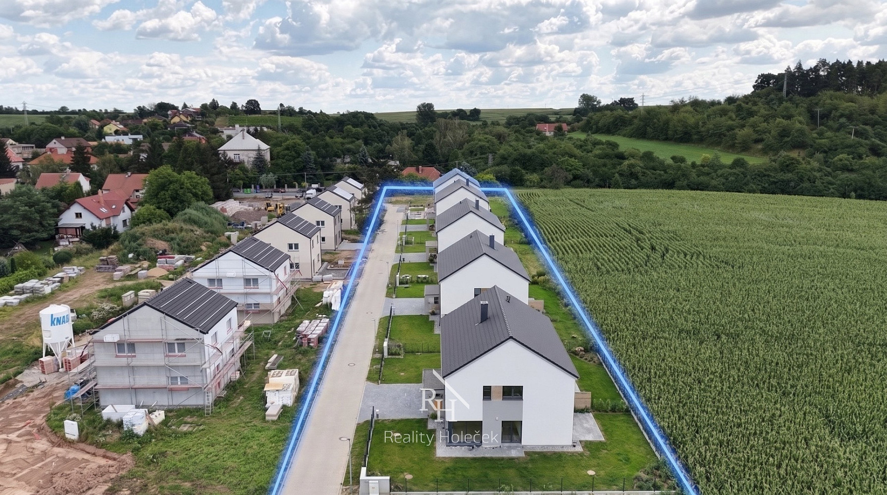 Prodej stavebního pozemku 6 413 m² – fotografie 2
