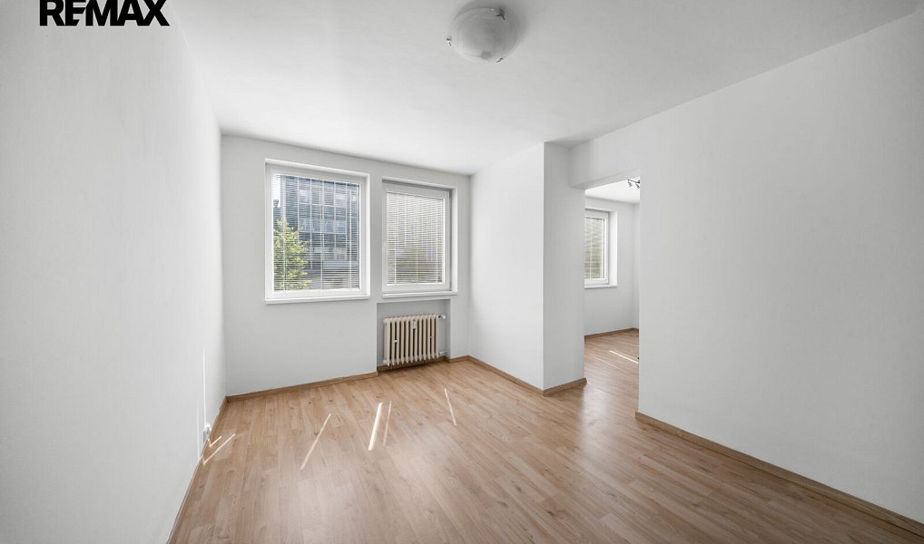 Prodej bytu 1+1 34 m², Praha – náhled fotky 3