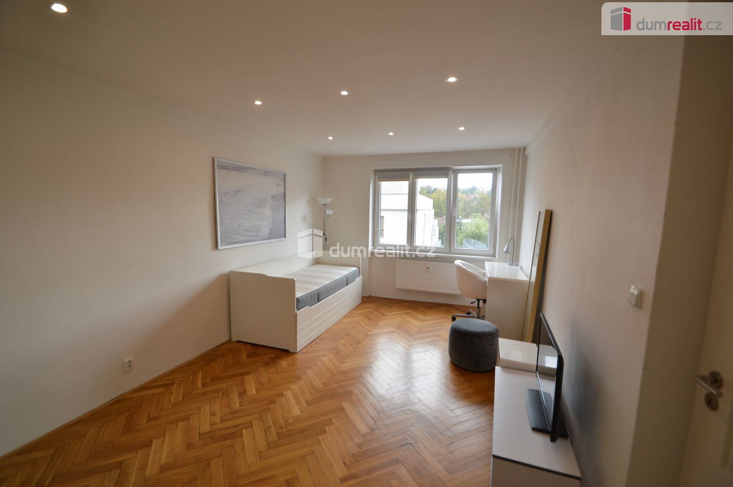 Prodej bytu 1+1 37 m² — photo 2