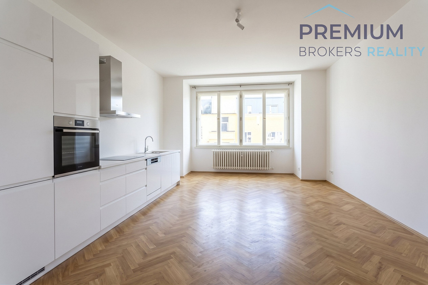 Pronájem bytu 1+kk 32 m² – fotografie 4