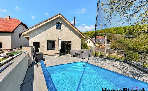 Prodej domu 159 m² s pozemkem 1 055 m², Černokostelecká, Černé Voděrady, okres Praha-východ