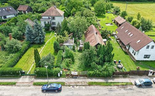 Prodej stavebního pozemku 2 053 m², Kratonohy - Michnovka, okres Hradec Králové