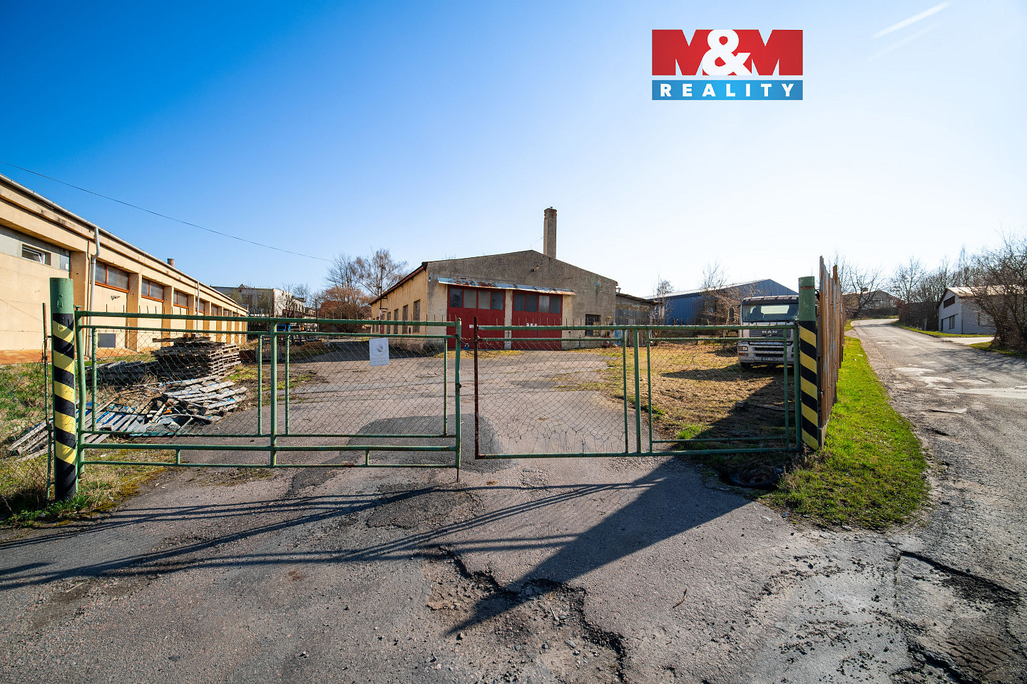 Prodej pozemku 1 667 m²