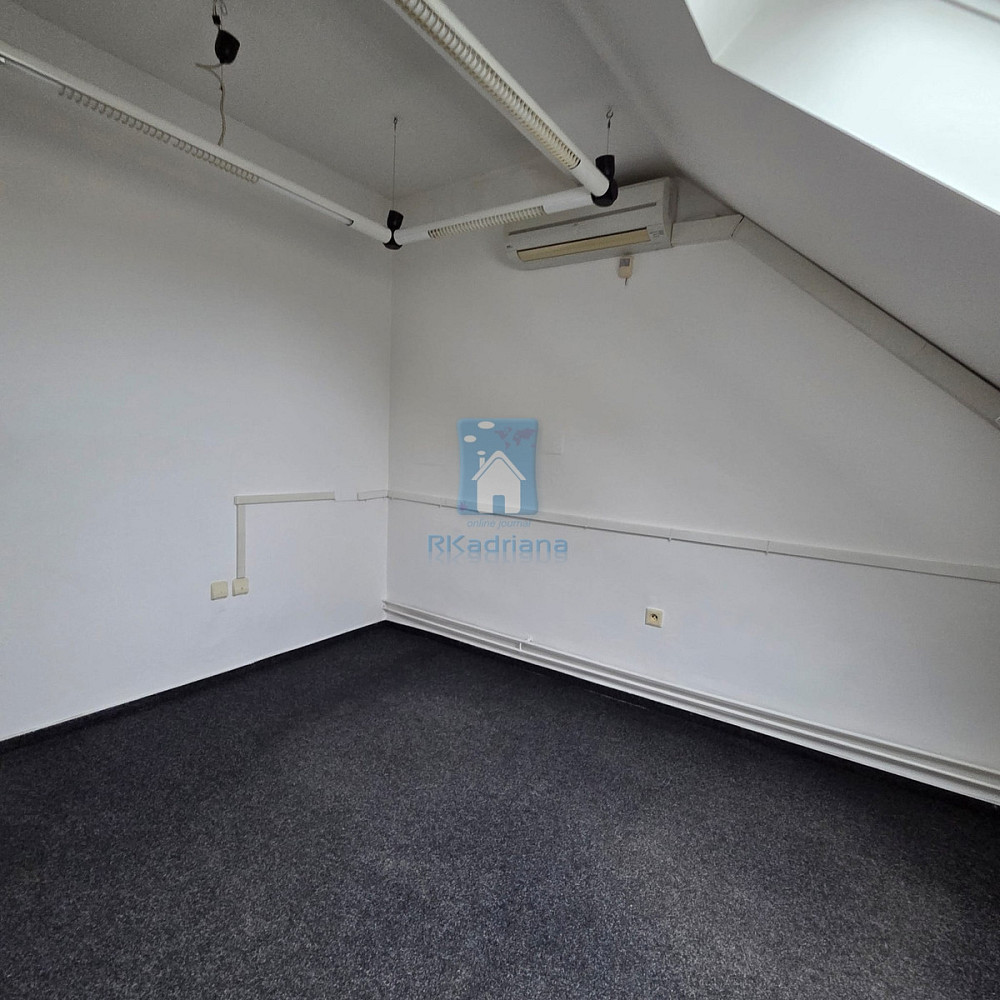 Pronájem kanceláří Plzeň - Jižní Předměstí, ulice Hálkova, 104 m² – další