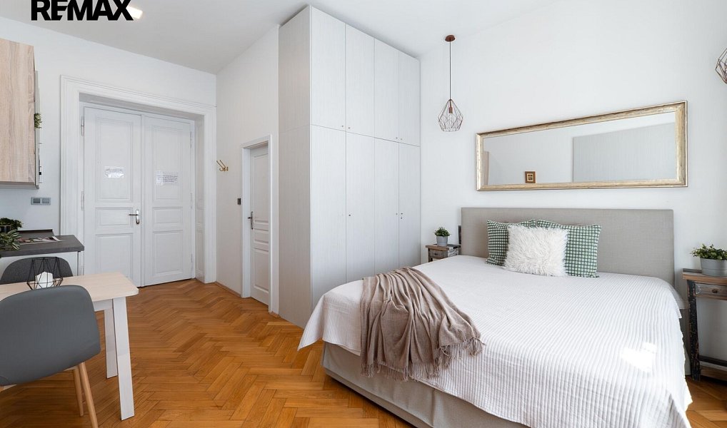 Prodej bytu 2+1 64 m², Praha – náhled fotky 2