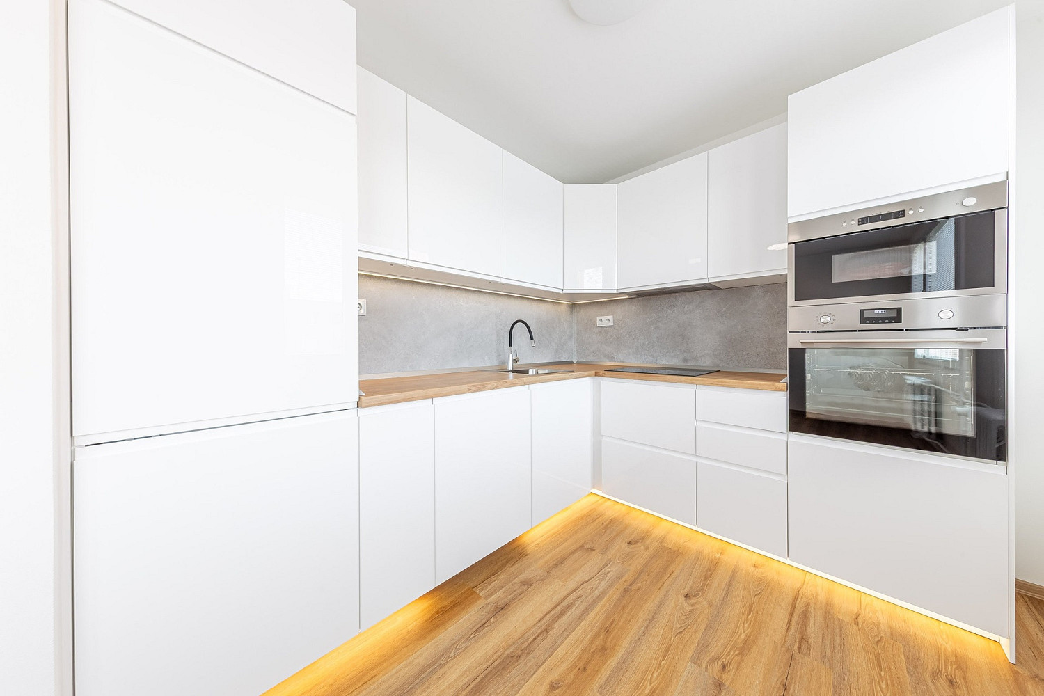 Prodej bytu 3+kk 56 m² - View 3