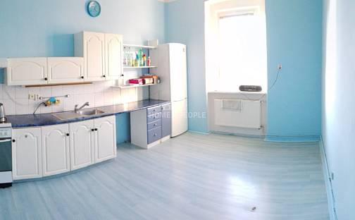 Prodej bytu 2+1 85 m², Americká, Cheb
