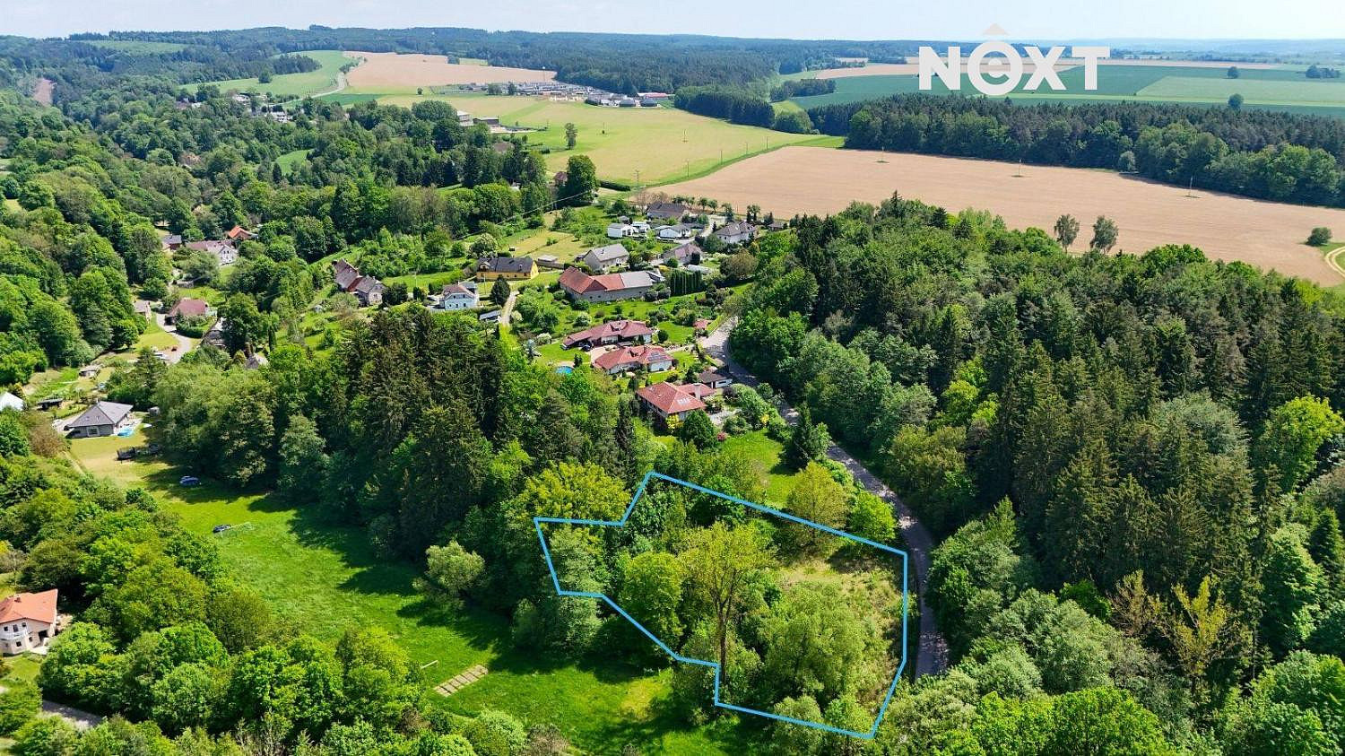 Prodej stavebního pozemku 3 332 m²