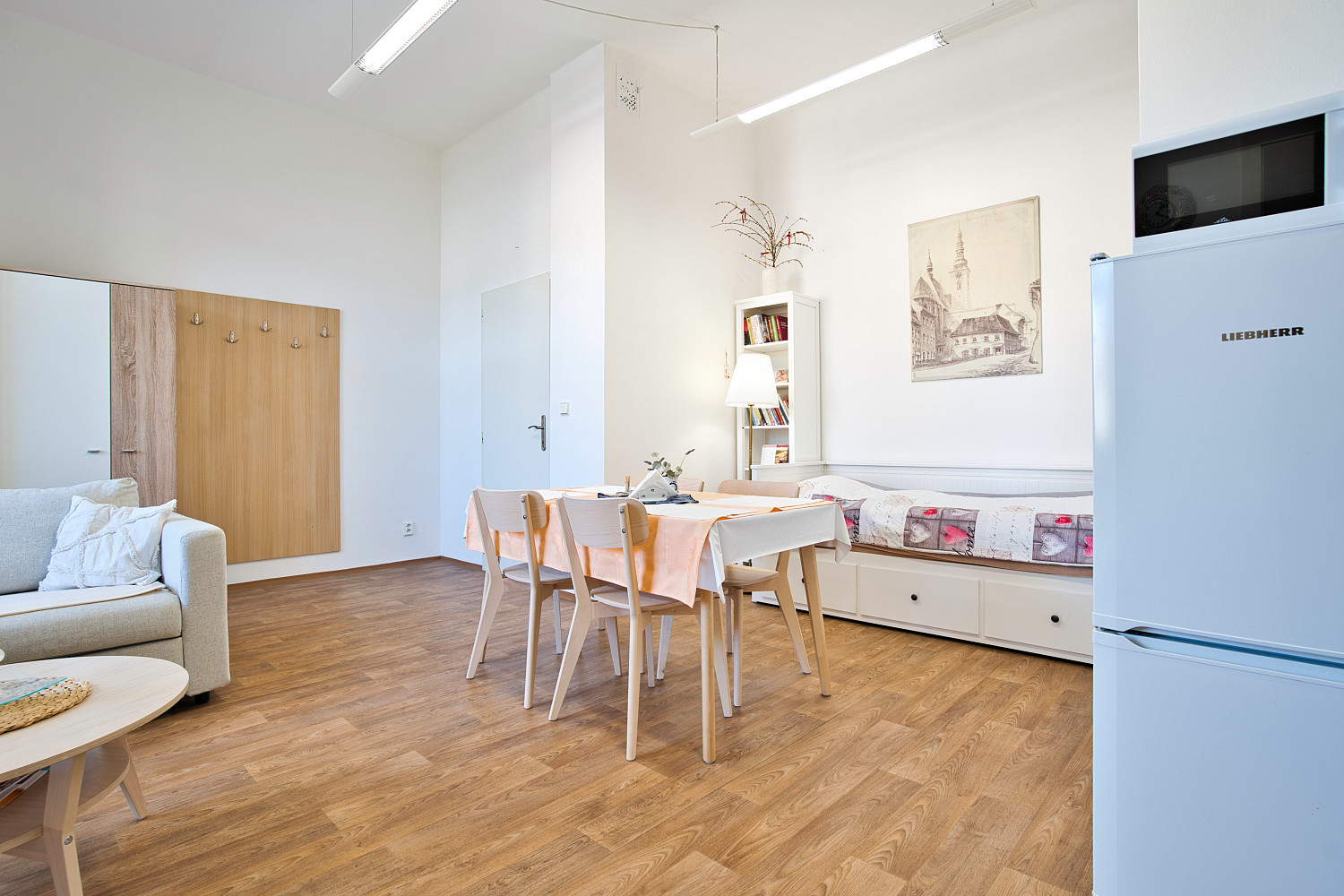 Pronájem bytu 1+kk 42 m² – fotografie 3