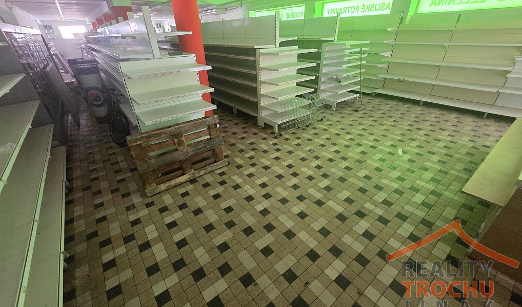 Prodej obchodních prostor 600 m², Úpice – náhled fotky 9