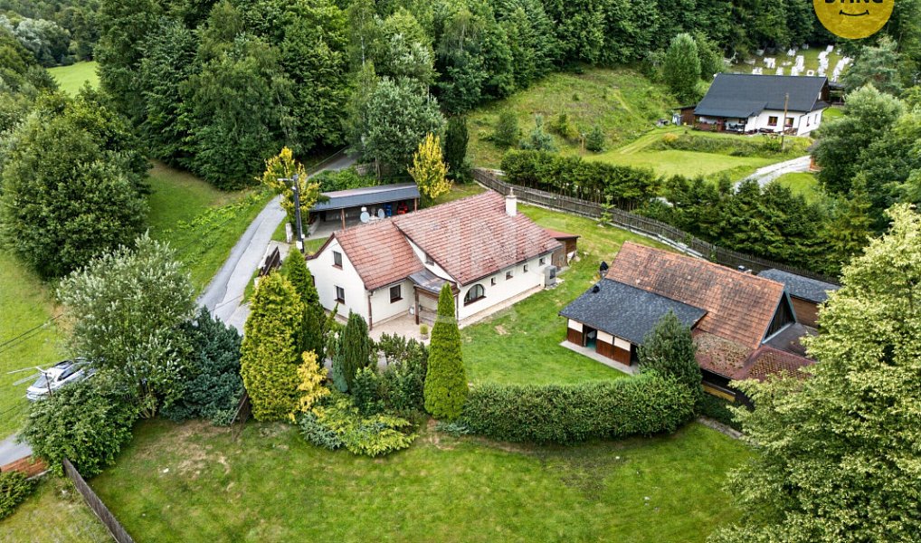 Prodej domu 225 m² s pozemkem 2 141 m², Rožnov pod Radhoštěm – náhled fotky 3