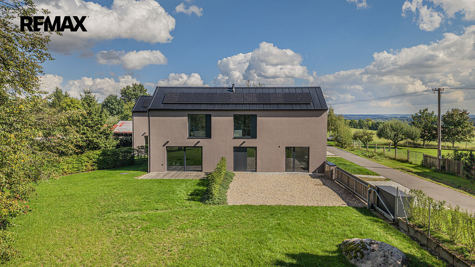 Prodej domu 126 m² s pozemkem 1 210 m²