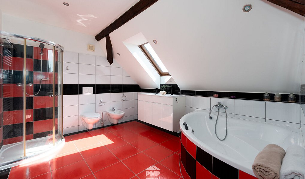 Prodej domu 238 m² s pozemkem 1 218 m², Malešovice – náhled fotky 23