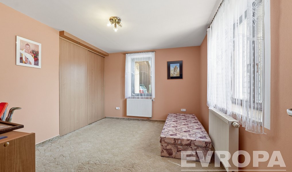 Prodej domu 155 m² s pozemkem 1 058 m², Roudnice – náhled fotky 8