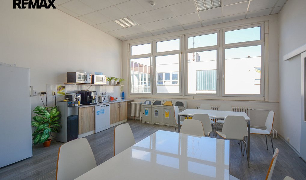 Pronájem kanceláře 416 m², Pardubice – náhled fotky 9