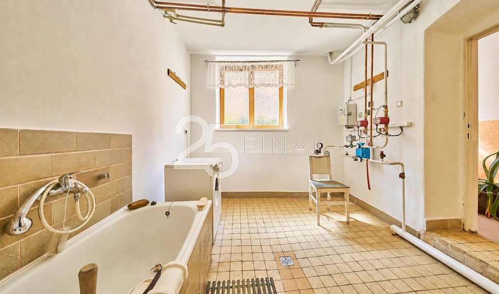Prodej domu 199 m² s pozemkem 215 m², Úpice – náhled fotky 23